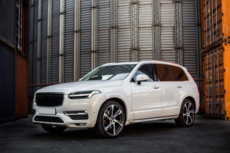 mobil SUV