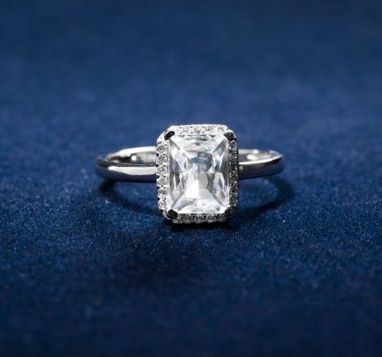 Moissanite