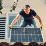 Memasang solar panel