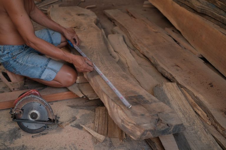 Bisnis kayu